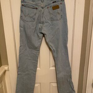 Wrangler Men's Light Blue Straight Jeans